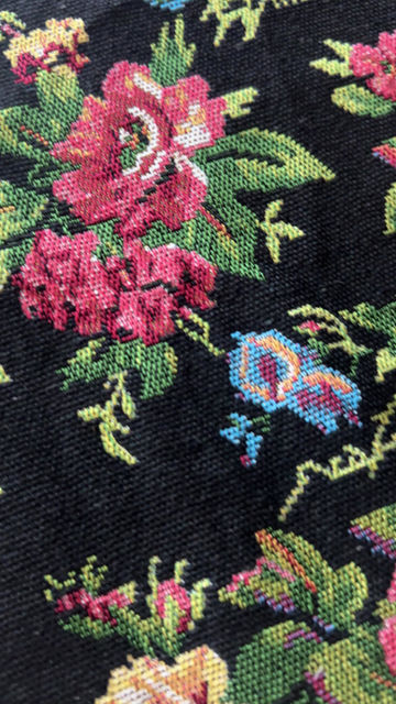 Miniature : Jacquard roses sur fond noir