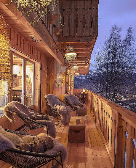View of the village of Cordon at sunset from Chalet & Spa Les Cerises near Megève.
