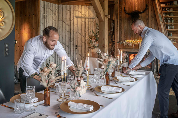 Dîner dans un chalet à la montagne avec jacuzzi