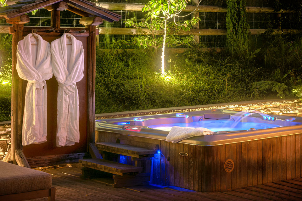 Jacuzzi on the terrace of a chalet in Haute-Savoie near Megève.