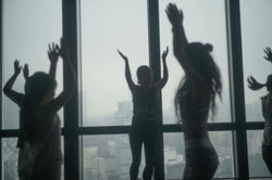 49835355_384271608808243_715613262864554