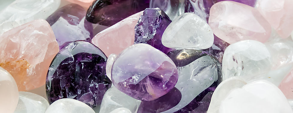 lithothérapie, séance et soin énergétique chez Endora à Hotton, minéraux et cristaux, rééquilibrage énergétique, alignement, transformation