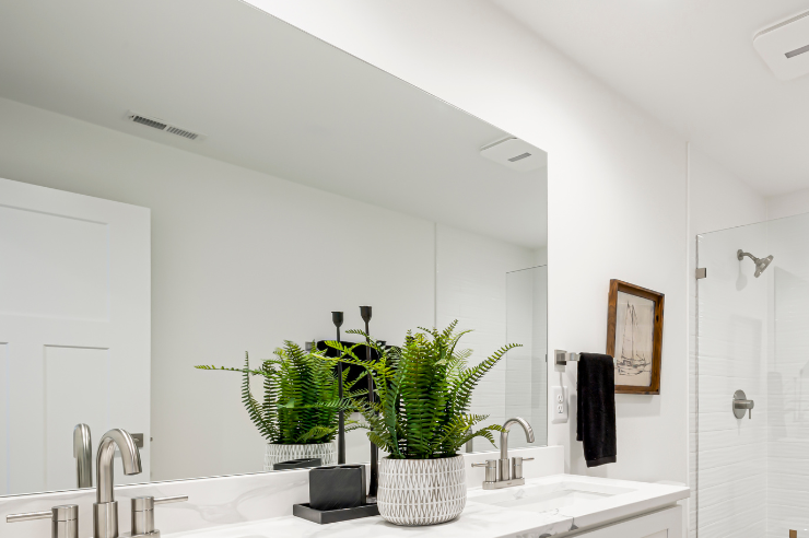 Bathroom Mirror Shine for a clear and comfortable usage.
