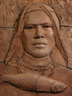 Nauruan Woman detail_AGRAY.JPG