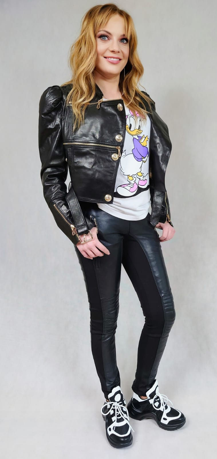 Miniatura: Skórzana ramoneska z poziomymi suwakami