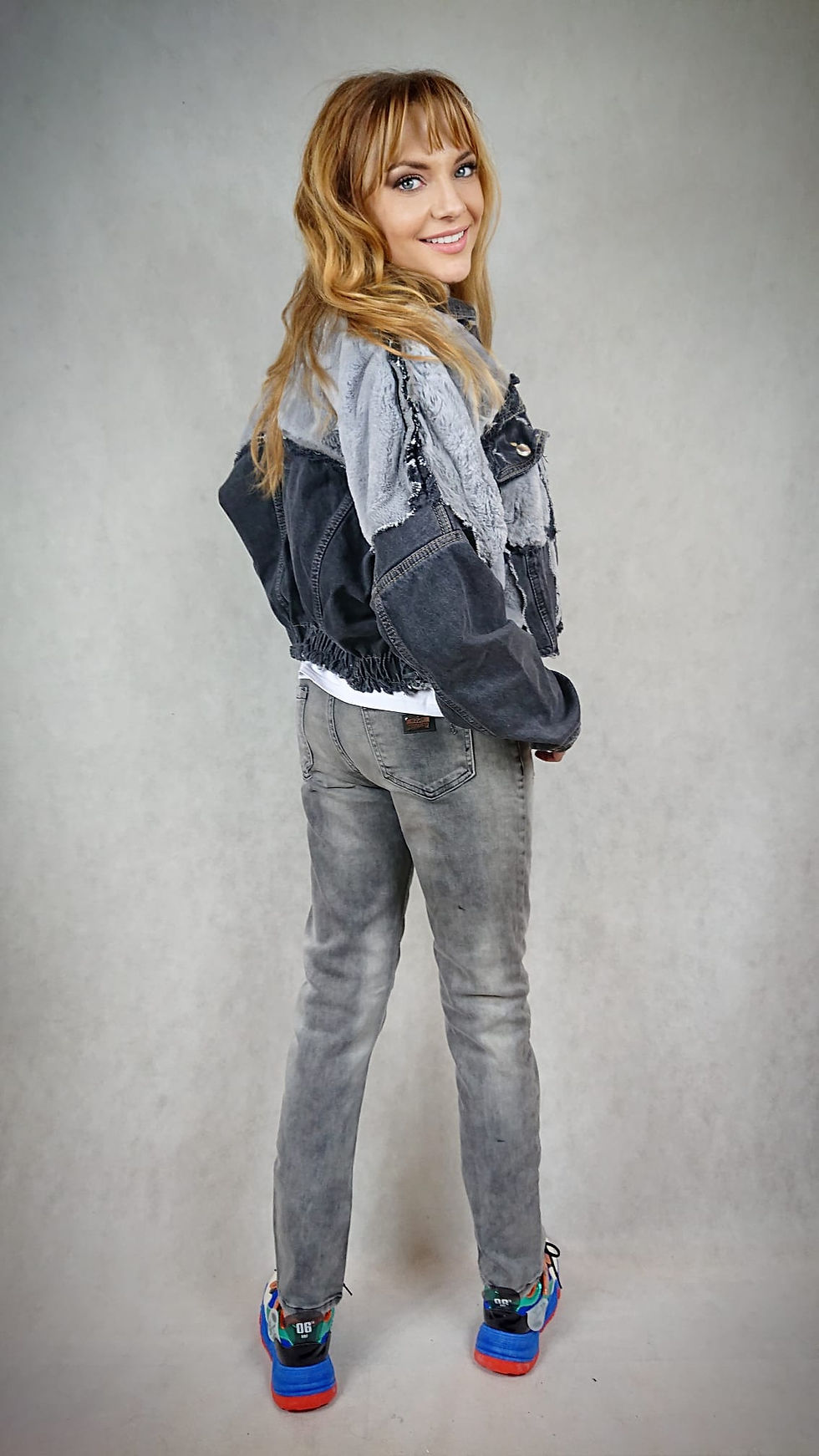 Miniaturbild: Kurteczki jeansowe z mieisiem