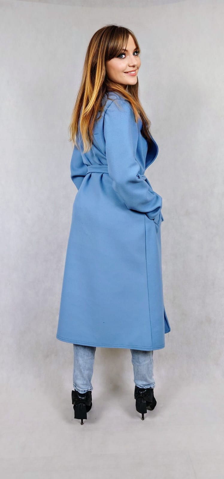 Miniatura: Płaszcze Wiosenne z Paskiem