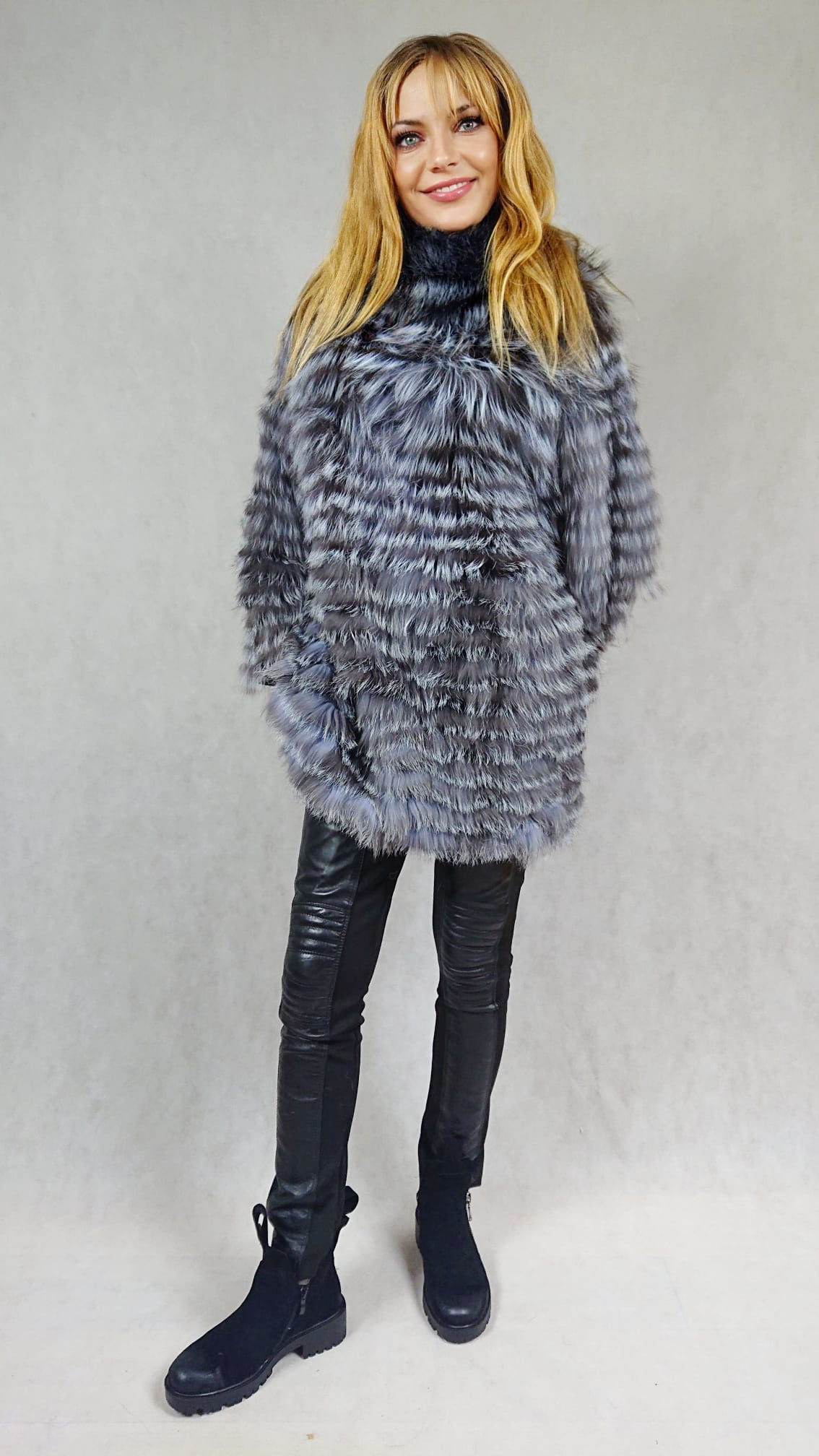 Futerka z lisa na dzianinie