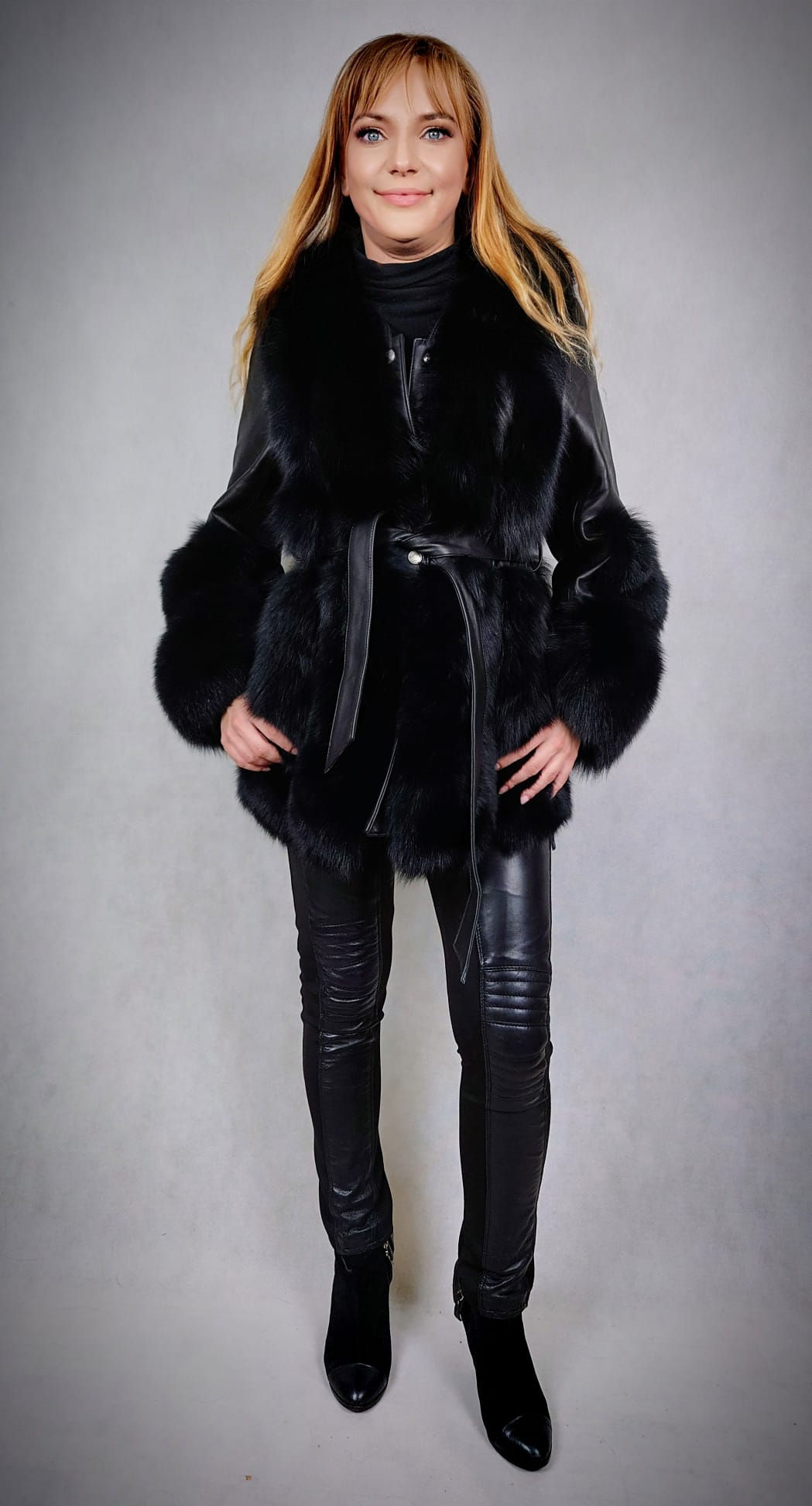 Naturalne futro z lisa na skórze - Przewiązywane paskiem