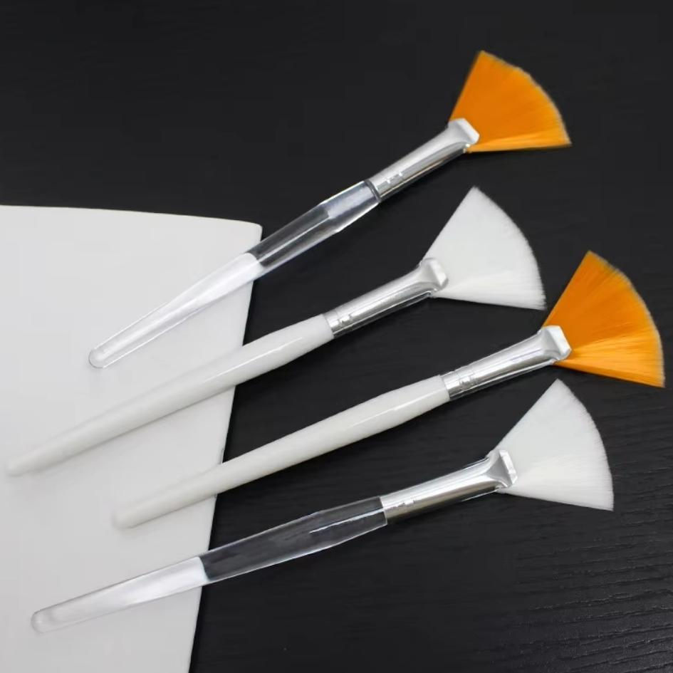 Thumbnail: Fan Face Mask Brushes