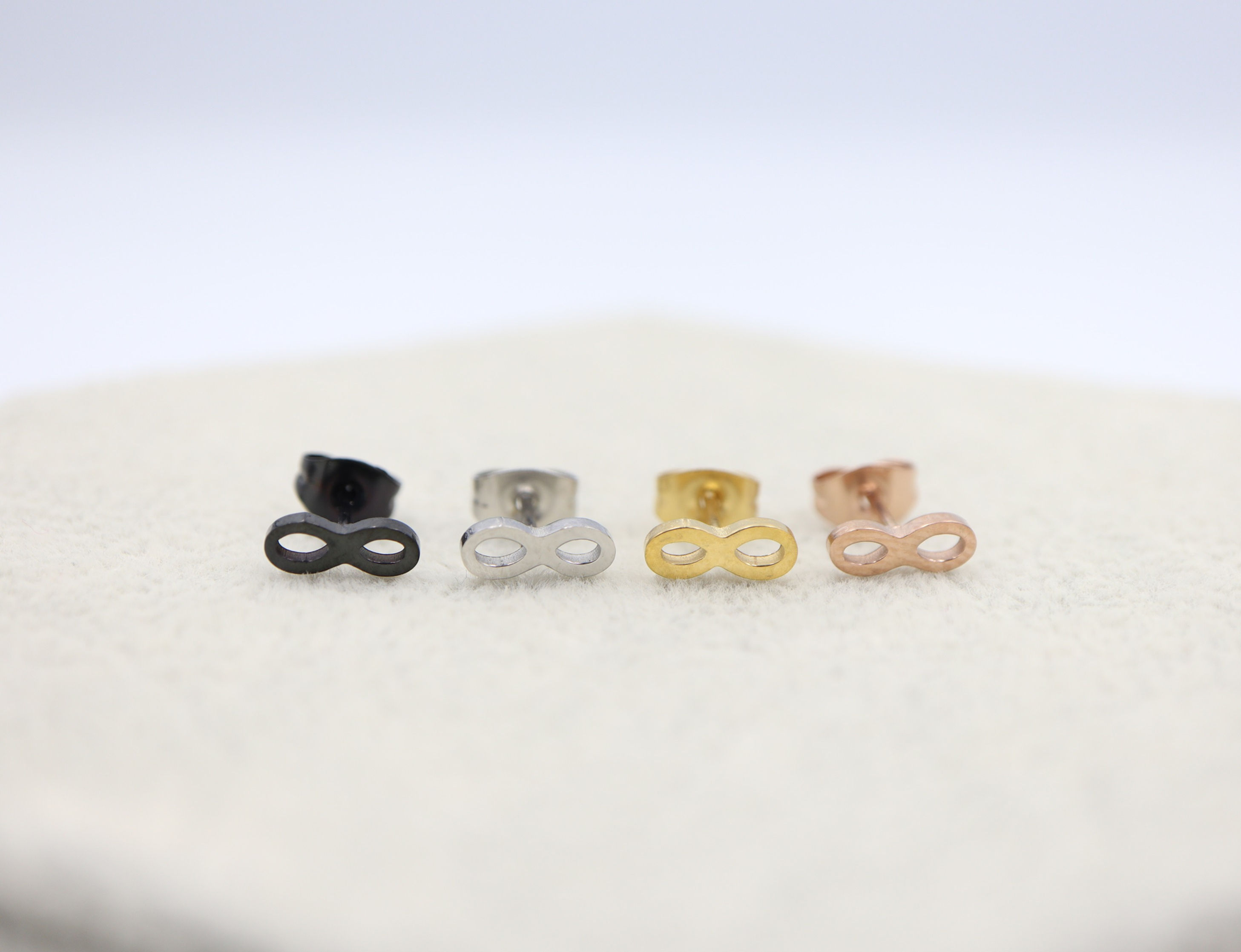 Iinfinity Studs
