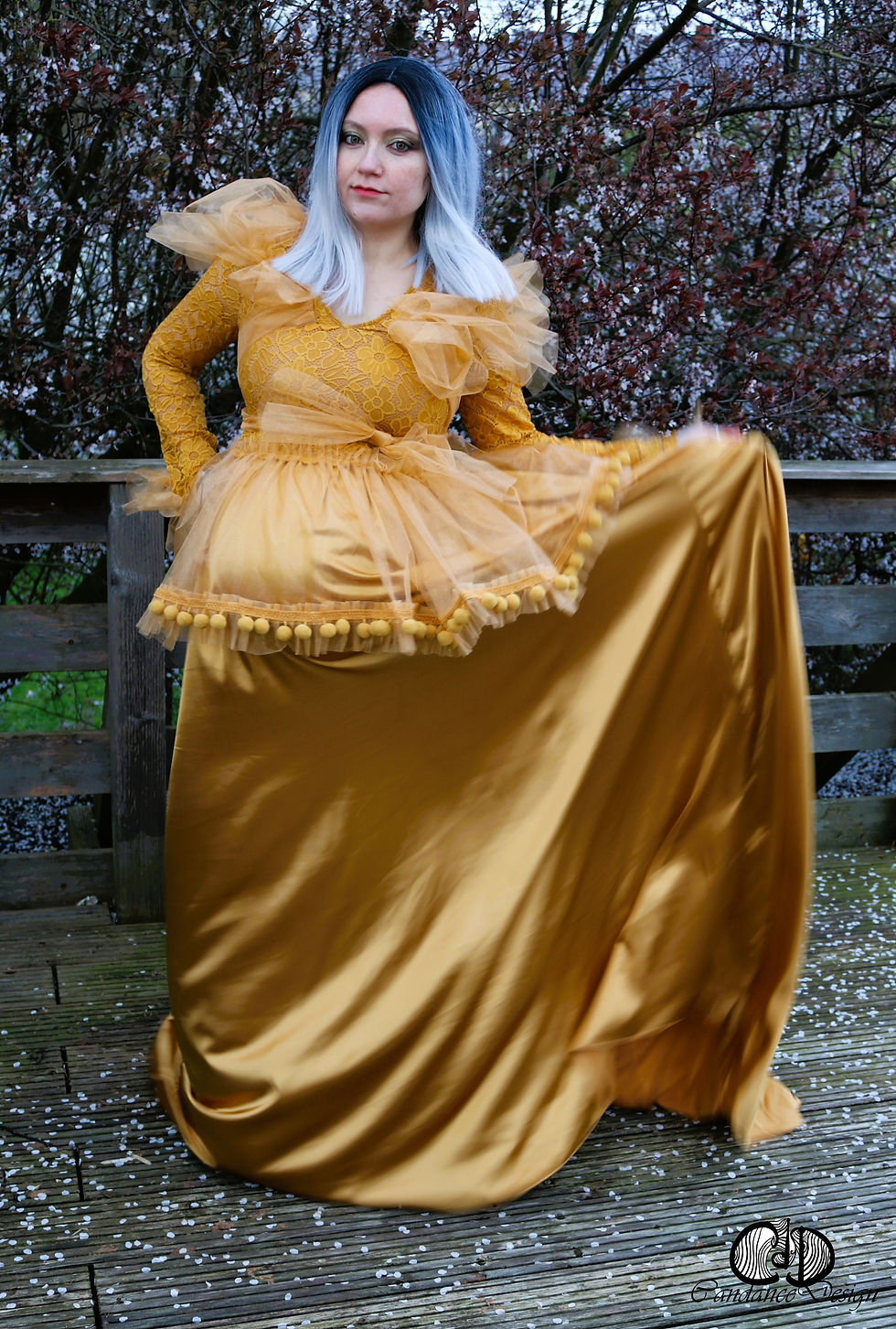 Miniaturbild: Upcycling Renaissance Schwangerschaftskleid