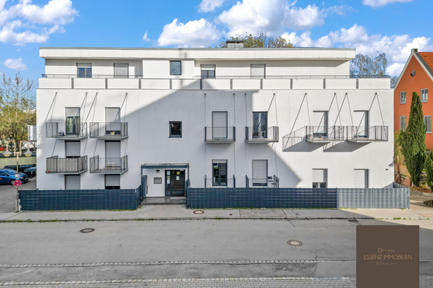 Dominika Reiter ESSENZ IMMOBILIEN Immobilienmaklerin in Bayern Mindelheim Bad Wörishofen Bratislava Slowakei Österreich Osttirol Lienz Wien mindelheim bayern Königsbrunn Investition Immobilienanlage Augsburg