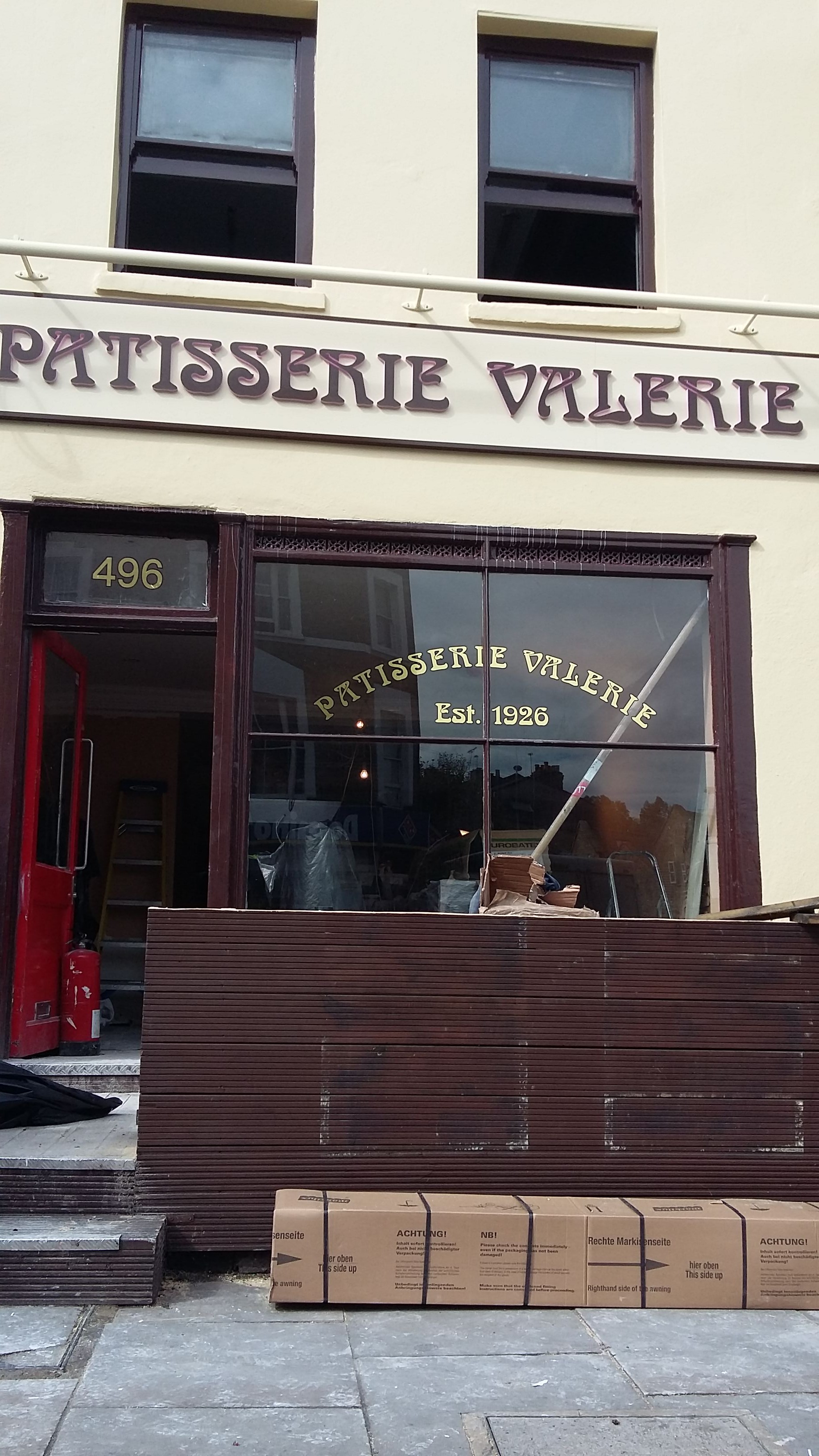 Shop Fitter Patisserie Valerie20
