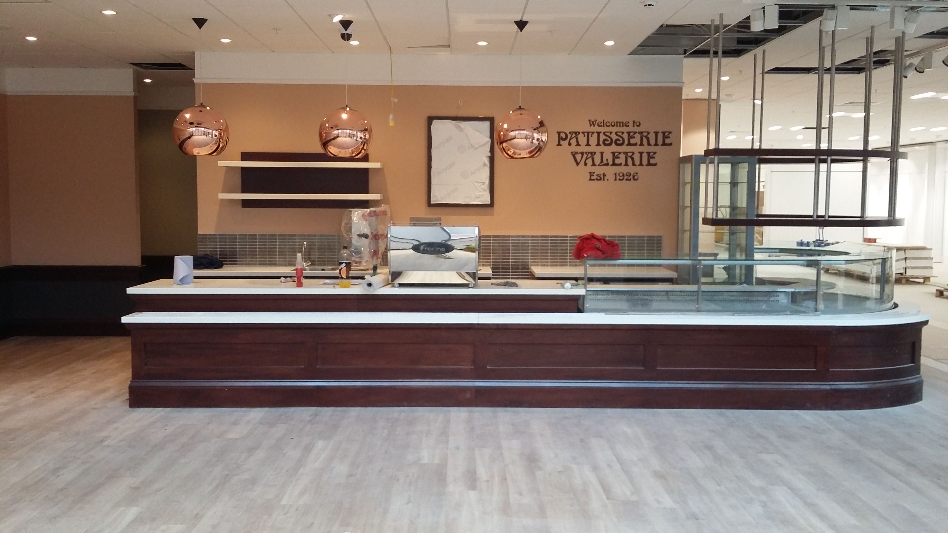 Shop Fitter Patisserie Valerie38