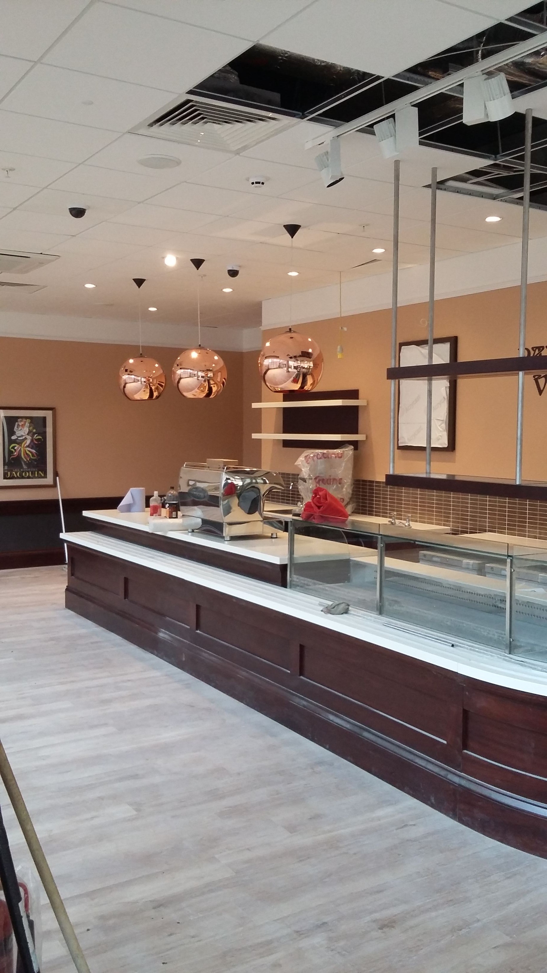 Shop Fitter Patisserie Valerie26