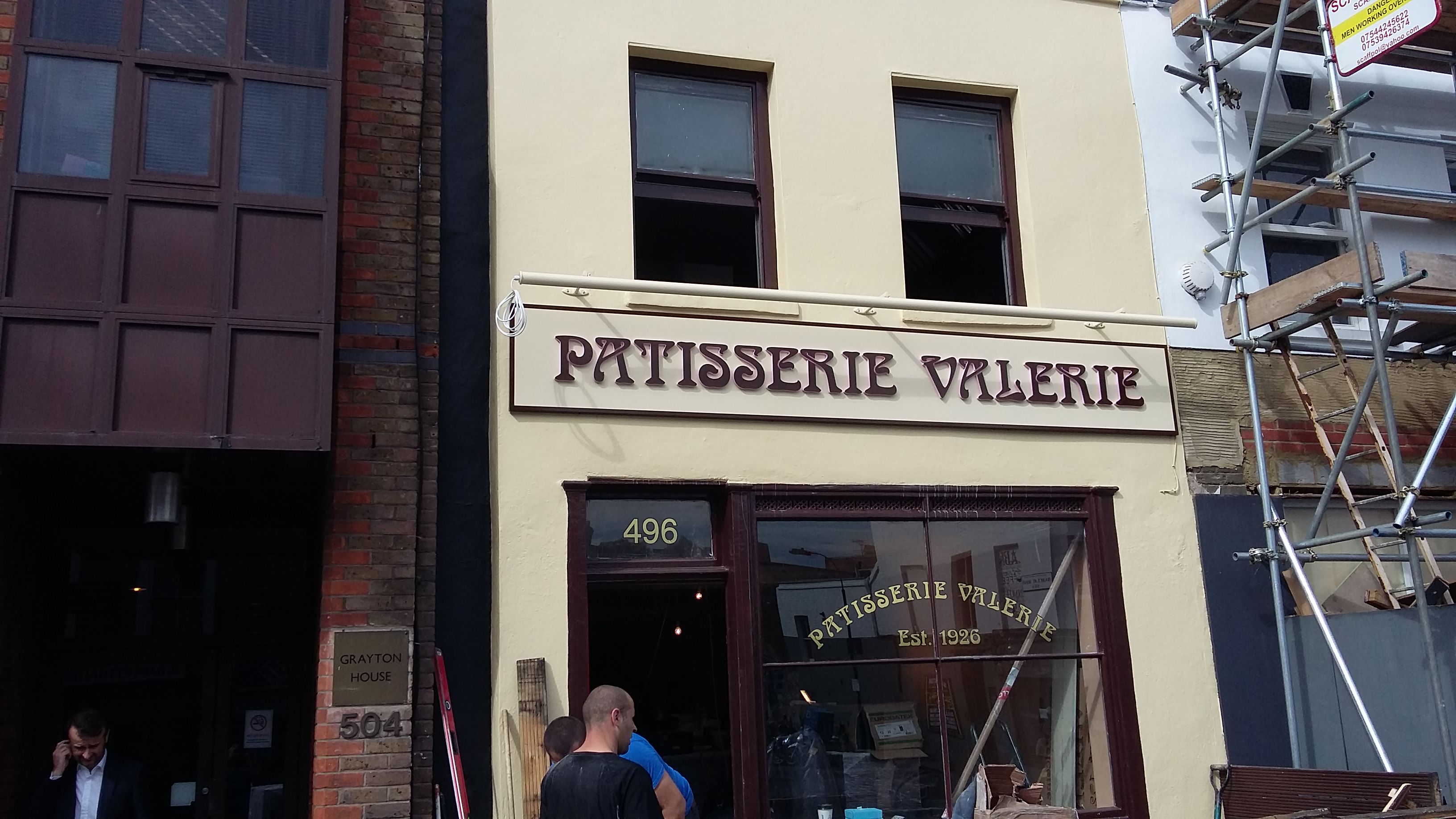 Shop Fitter Patisserie Valerie19