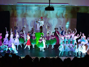 Diferencia entre programas anuales y clases por disciplina en artes escénicas