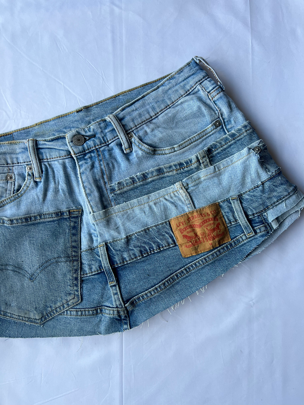 Μικρογραφία: Levis Jeans Reworked Skirt UK 16
