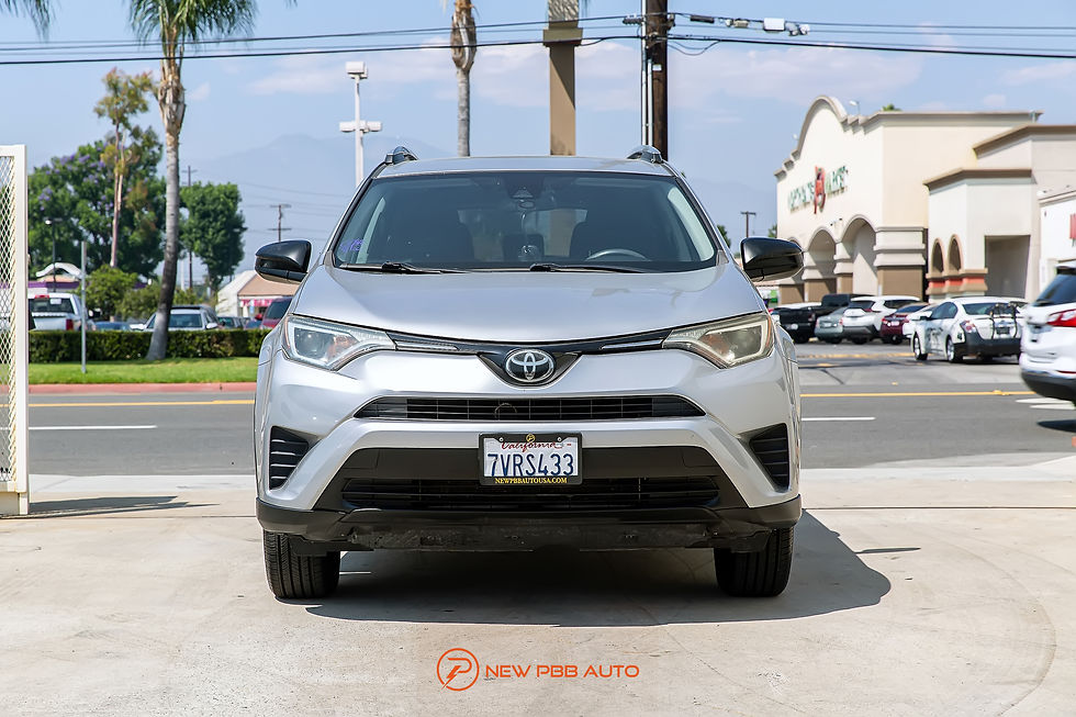 縮圖：2017 Toyota RAV4 LE