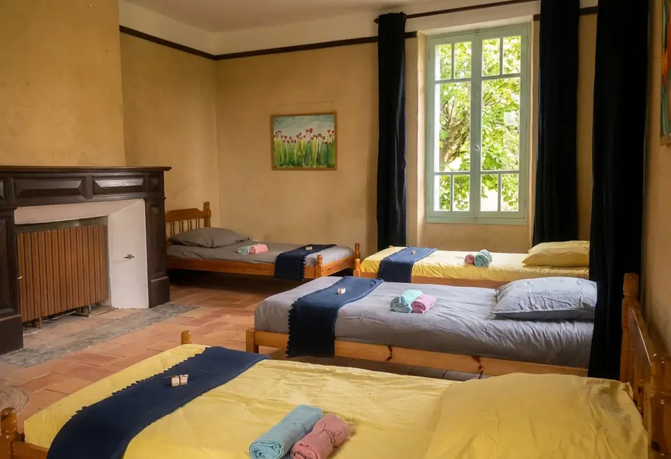 Dorm (4 beds) window in back