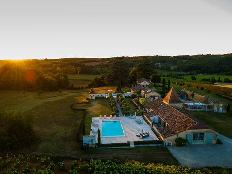 The beautiful location of the prenatal retreat. In the countrysid of Southern France, featuring two heated pools, sunset and serene nature views
