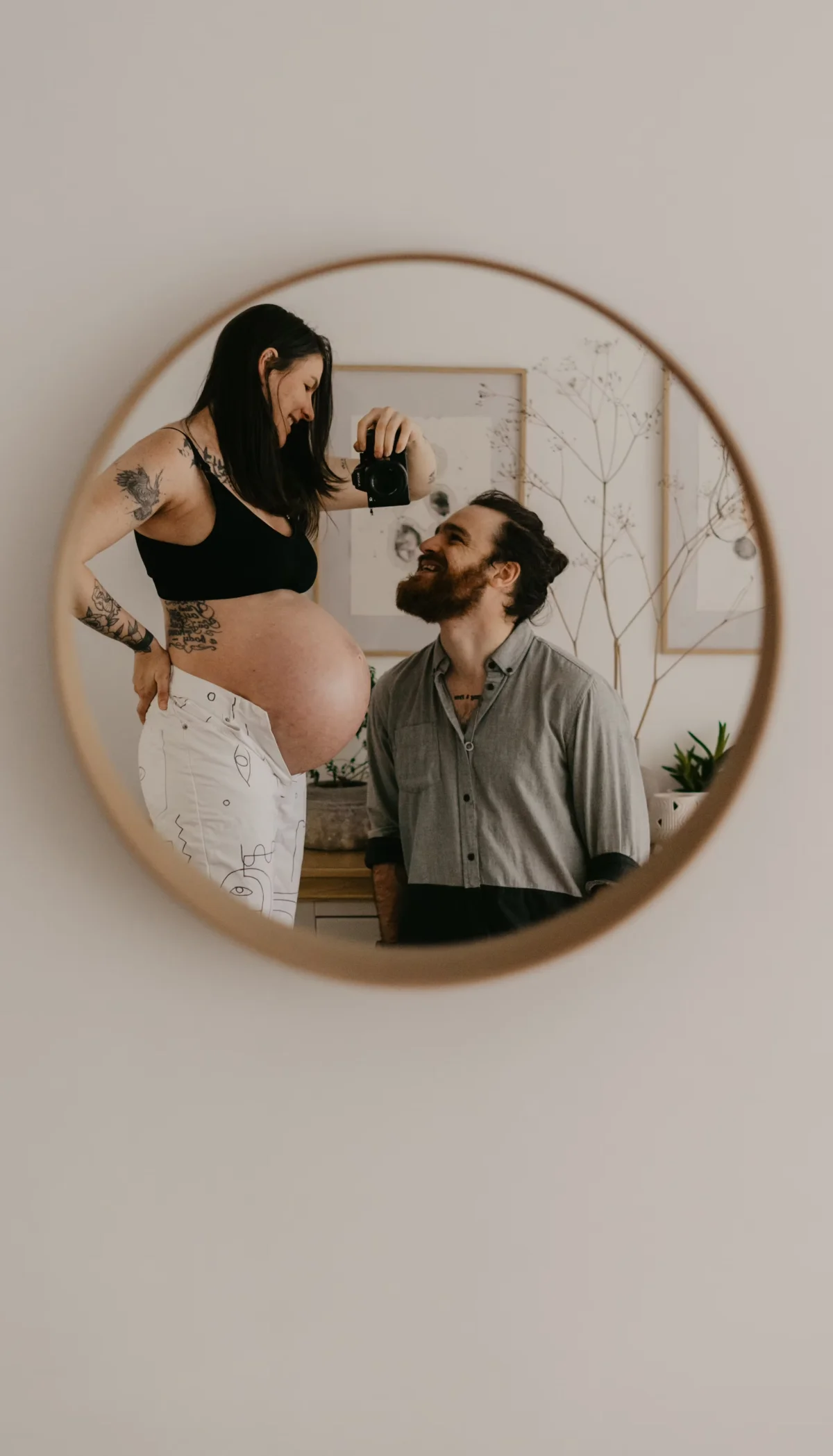 pregnant couple photo