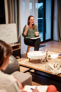Birth plan preparation, guided by doula during the hummingbee pregnancy retreat
