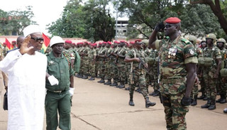 COUP D'ÉTAT EN GUINÉE CONAKRY : L'ERREUR FATALE DU PR ALPHA CONDÉ AURA ÉTÉ DE TOUT DONNER A MAMADY