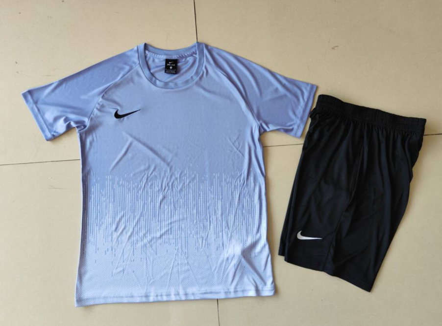 Miniatura: Camisola Nike Roxa Manga Curta 