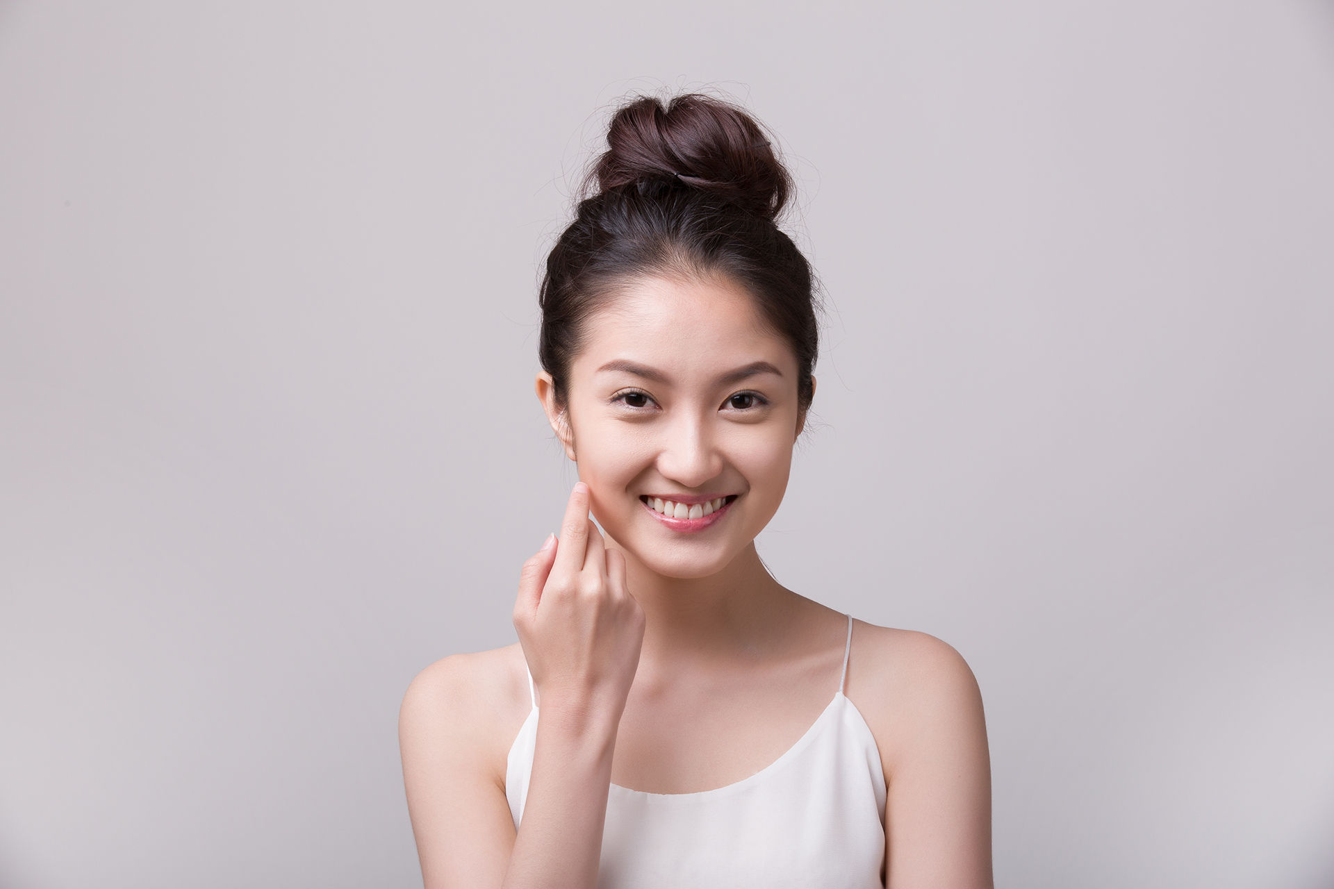 Korean detox facial in Vancouver for deep pore cleansing and clear, smooth skin using a micro-spicule peel.