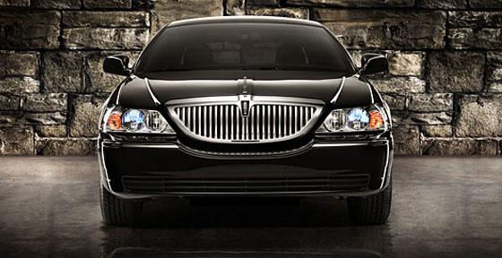 68931895_1-Pictures-of-2008-Black-Lincoln-Town-Car-Signature-Limited-Sedan2.jpeg