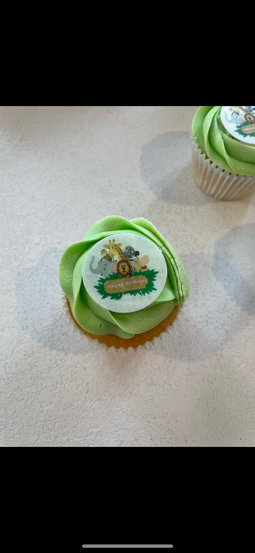 Thumbnail: Box of 4 cupcakes 