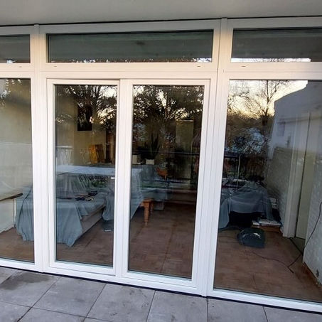Grote balkondeuren met witte kozijnen drieglas referenties Eddy