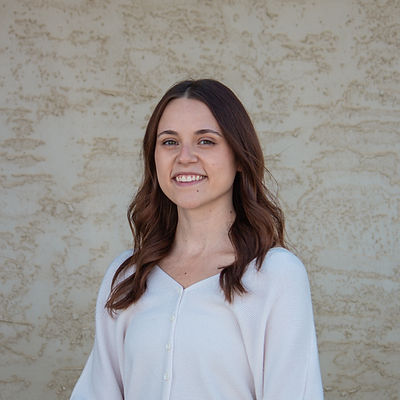 Haylee Headshot_edited.jpg