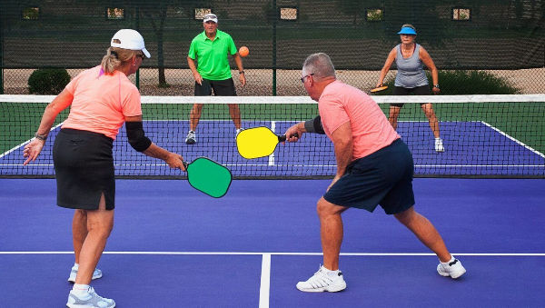 Người cao tuổi chơi pickleball thường dễ mắc bệnh xương khớp