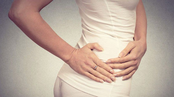 Nguyên nhân chủ yếu của đau xương mu khớp háng sau sinh là do sự chèn ép các dây chằng khi kích thước tử cung tăng lên