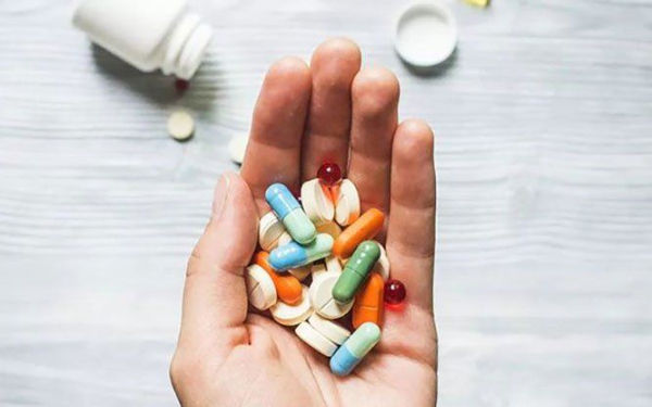 Sử dụng thuốc đúng liều lượng giúp giảm đau hiệu quả mà không ảnh hưởng đến sức khỏe.
