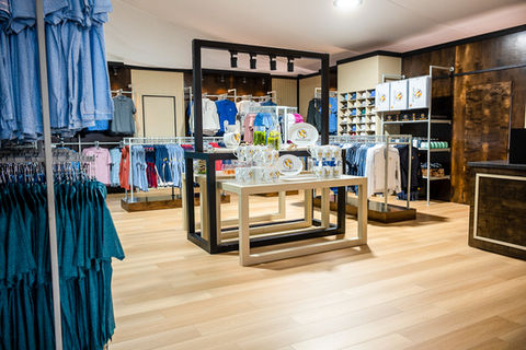 Merchandise retail fan shop Green Mile Club Presidents Cup