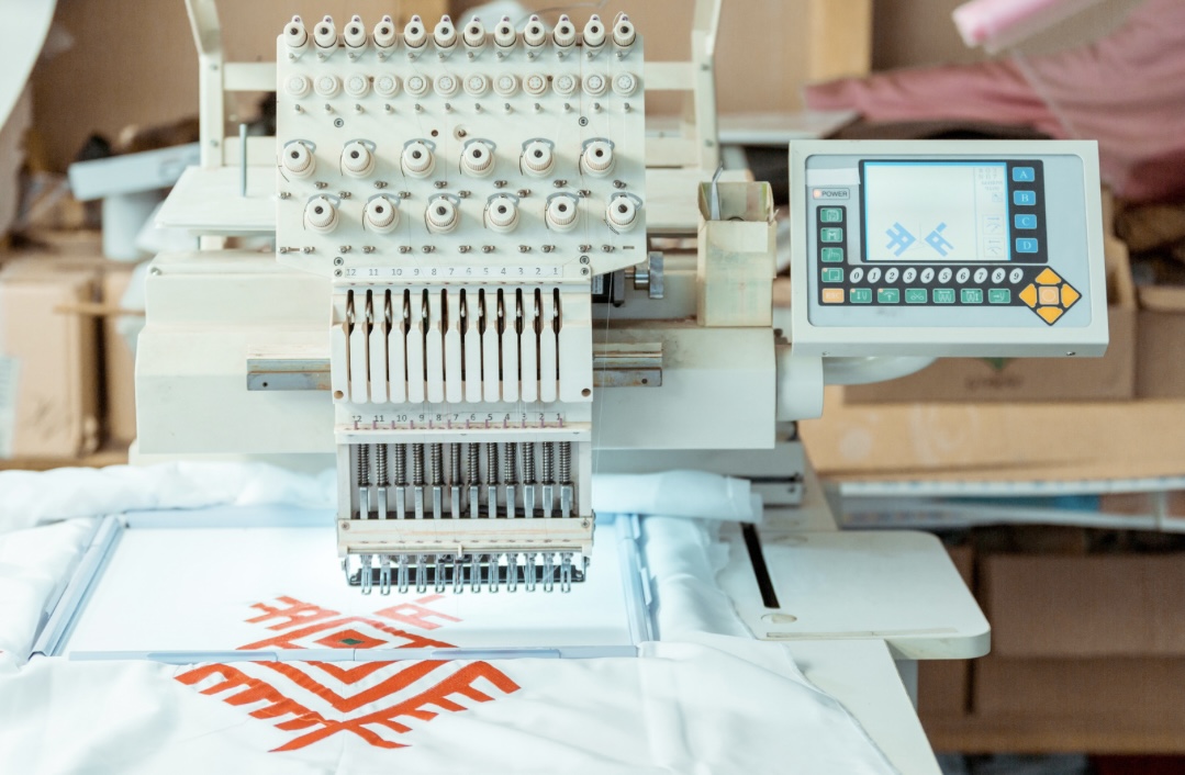 How to Get Rid of Embroidery Hoop Burn Using a Hand Steamer