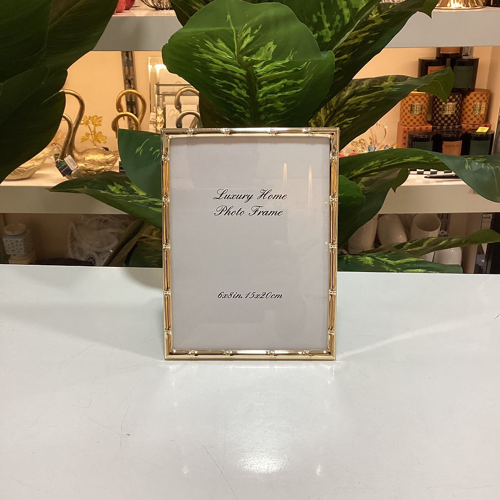 Bambu Detaylı Metal Fotoğraf Çerçevesi Gold Renk Ürün Hediyelik Dekoratif Ev Eşyası