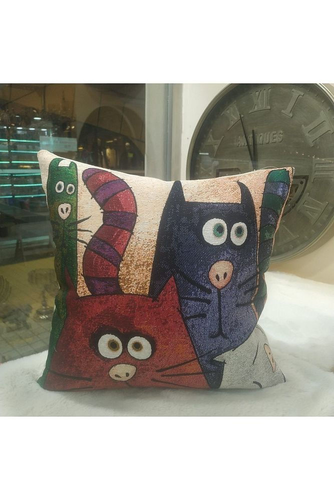 Goblen Dokuma Kedi Figürlü Kırlent Kılıfı