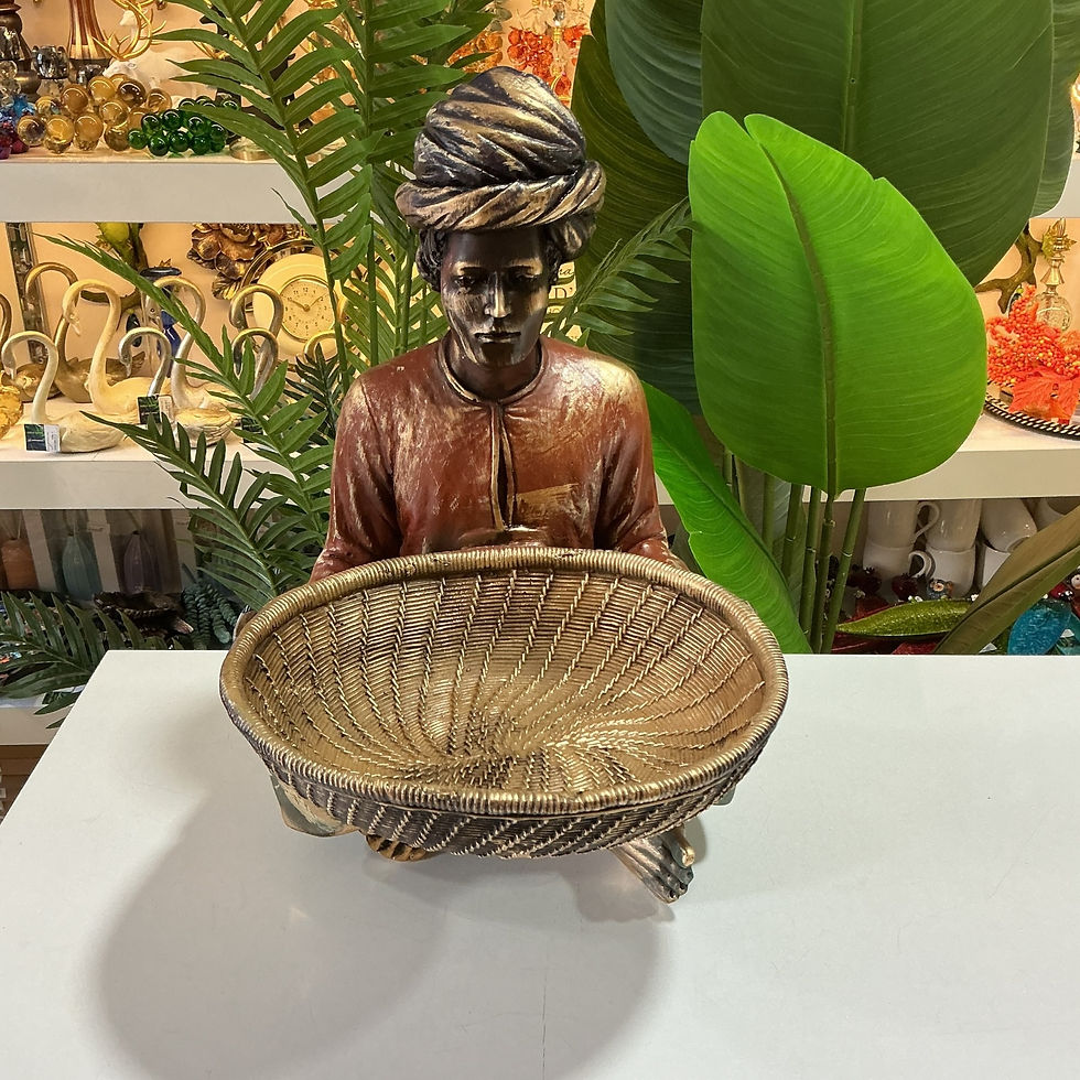 Küçük resim: Dekoratif Figürlü Sepetli Adam | Etnik Tasarım Polyester Döküm Obje 44 cm