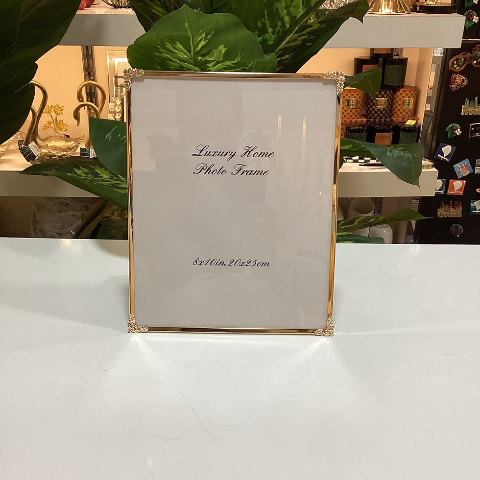 İnce Kenarlı Metal Fotoğraf Çerçevesi Gold Renk Ürün Hediyelik Dekor Dekoratif Ev Eşyası