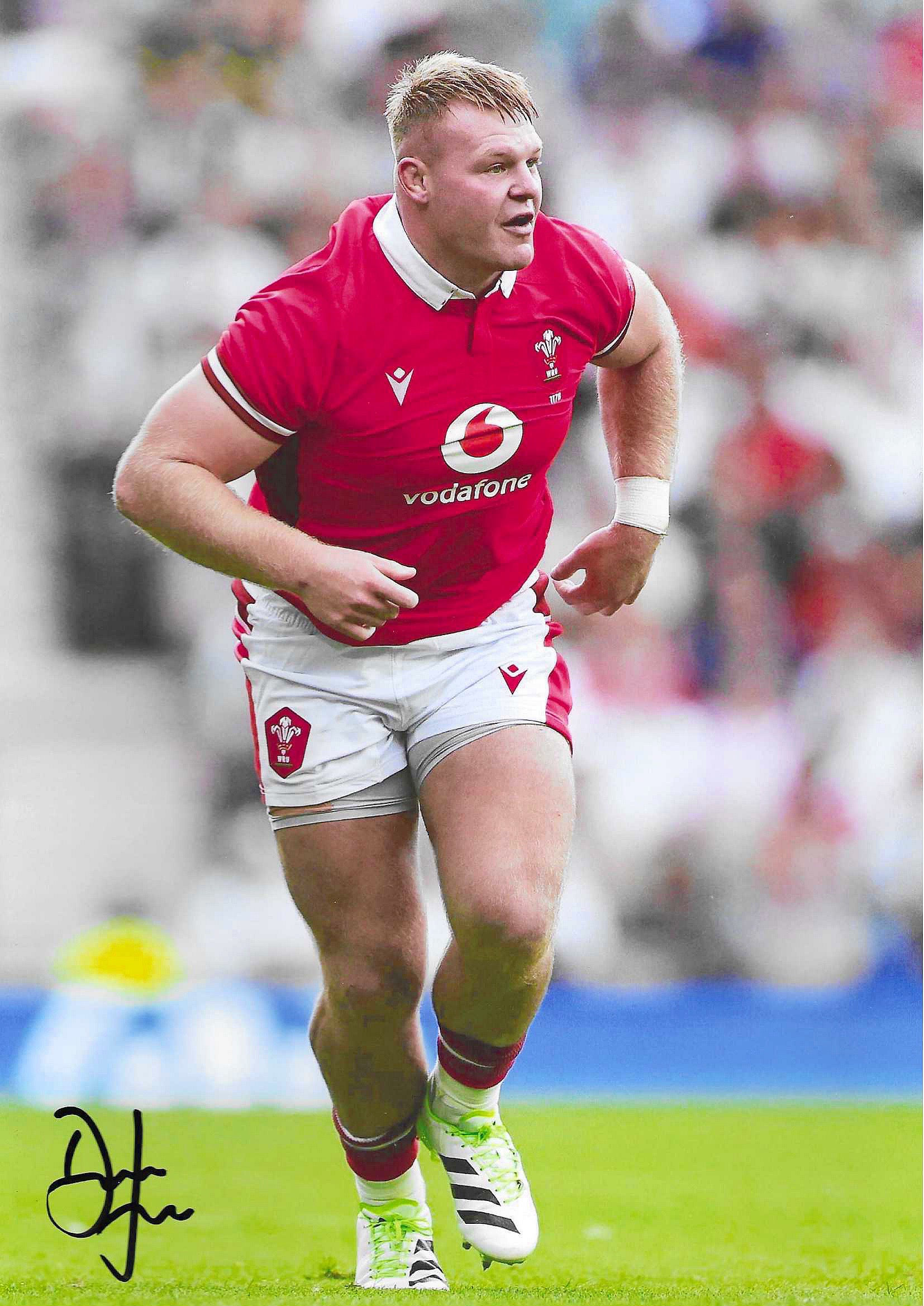 Dewi Lake - Wales Rugby - Signed A4 Photo