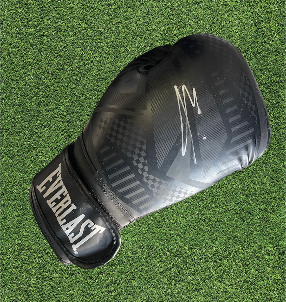 Eddie Hearn - Boxing Promoter - MatchRoom - Signed Right Glove PROOF