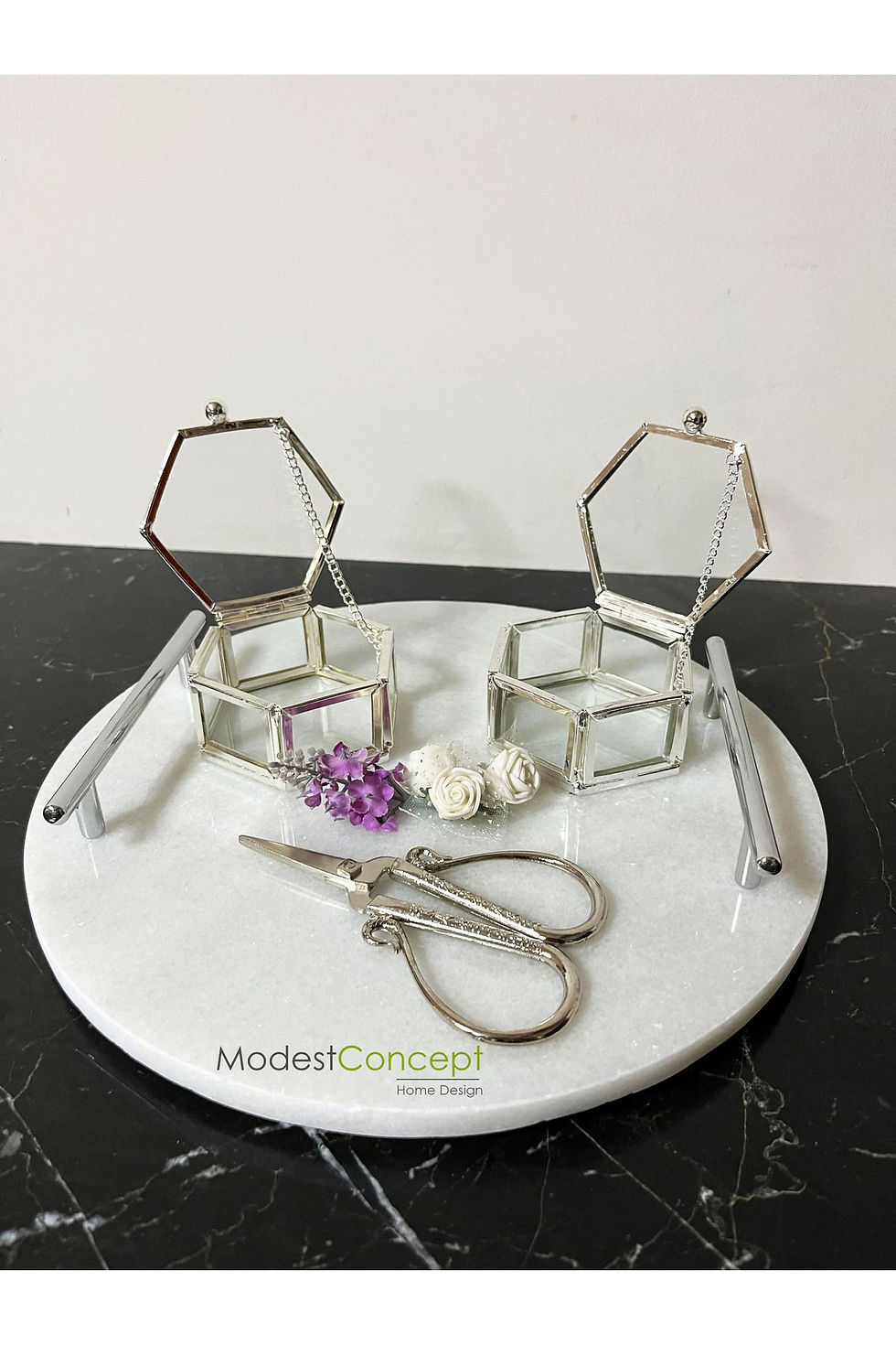 Miniaturbild: Natural White Marble Engagement Tray Round - Set with Silver Ring Box & Scissors