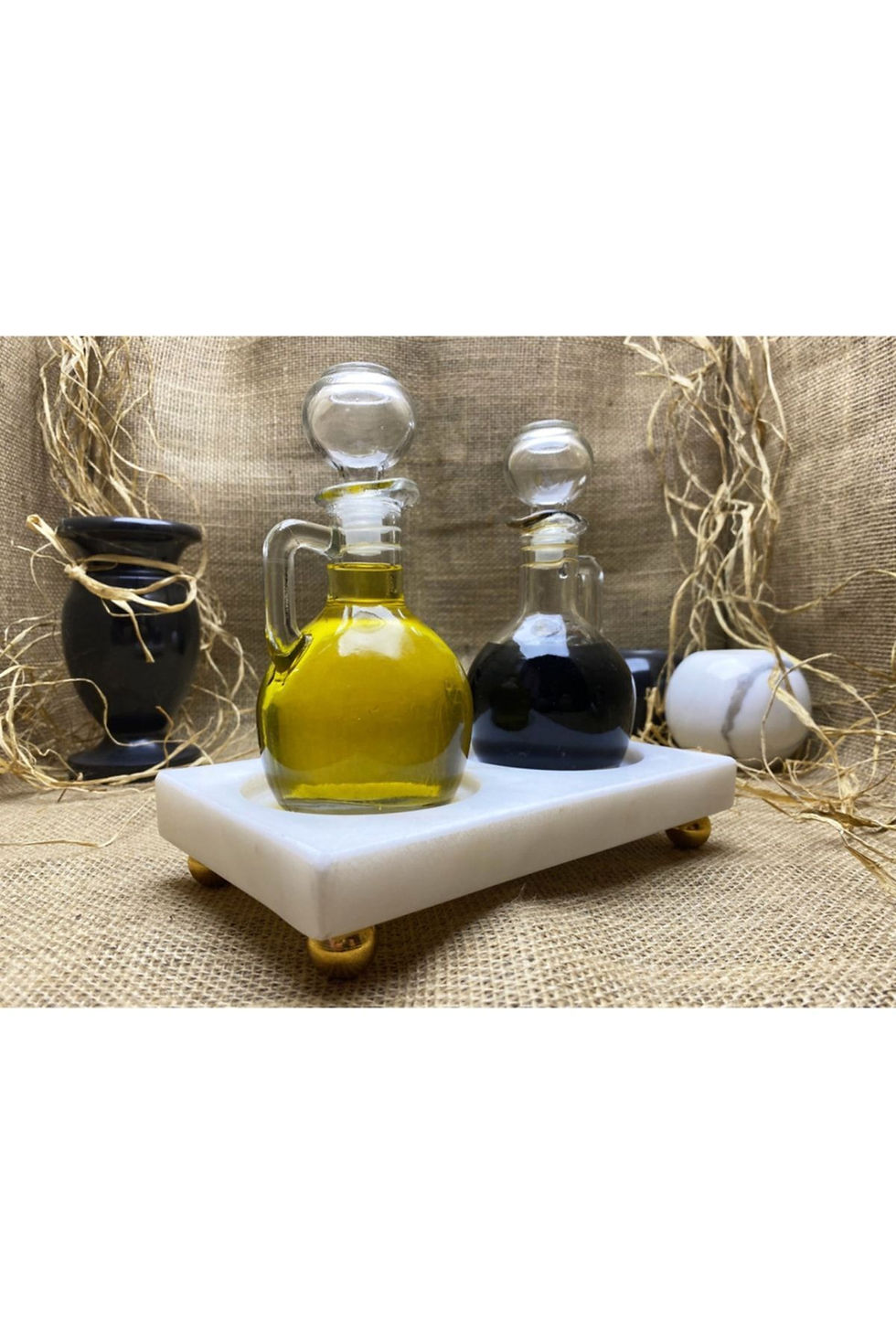 Miniaturbild: Natural White Marble Oil Pot Stand with Gold Top Feet