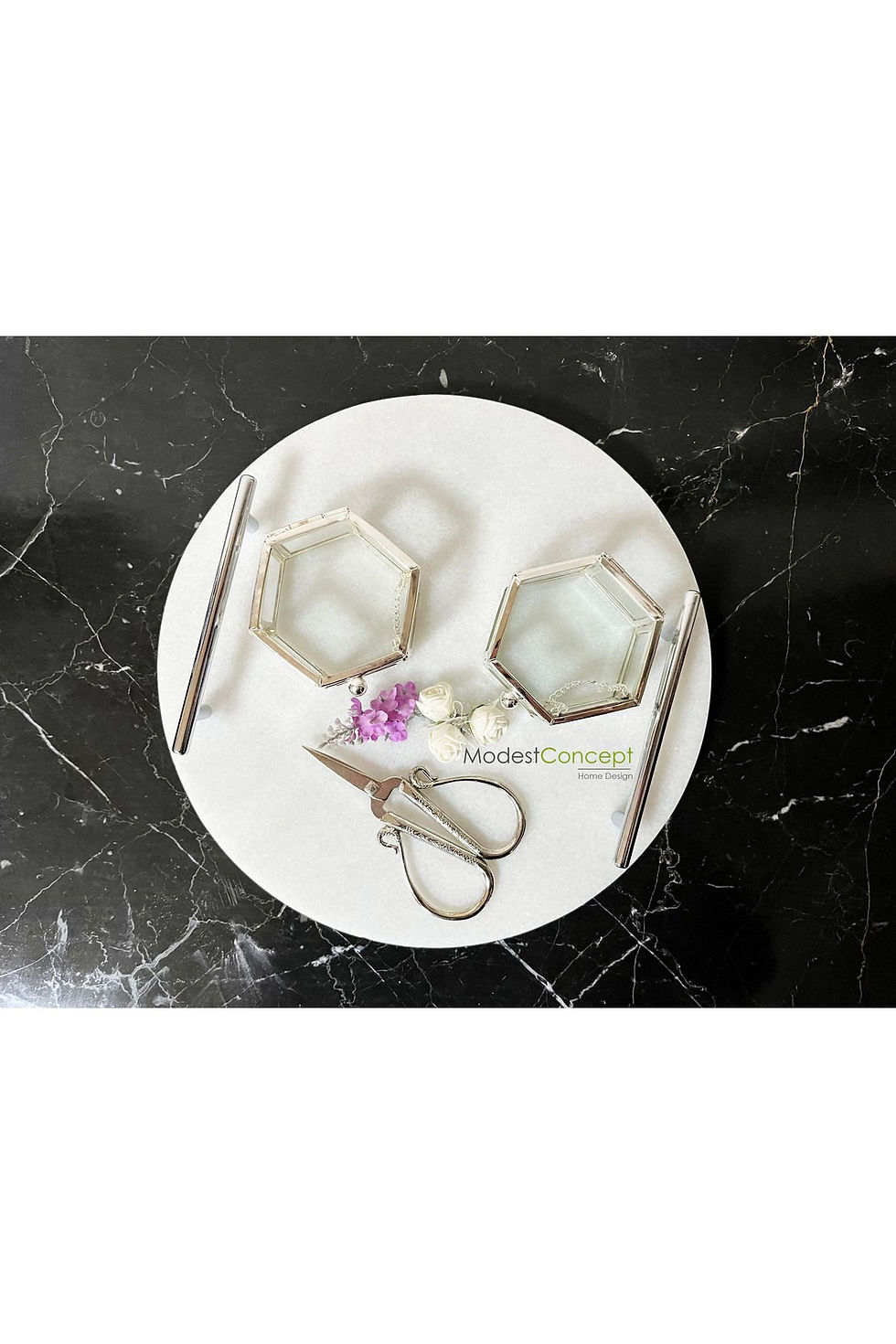 Miniaturbild: Natural White Marble Engagement Tray Round - Set with Silver Ring Box & Scissors