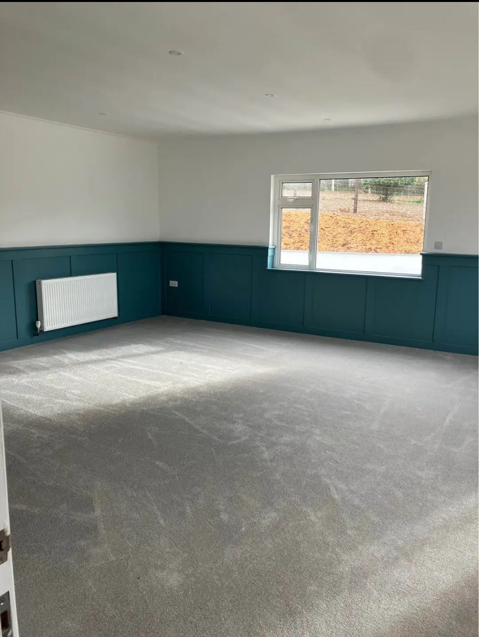Extensions & Renovations Cornwall project: Teal wainscoting
